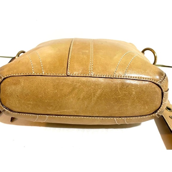 Coach vintage distressed leather beige crossbody handbag - Picture 6 of 12